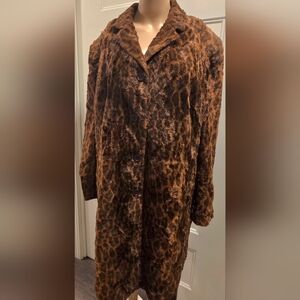 INC International Concepts Woman Size 2X Faux Leopard Print Fur